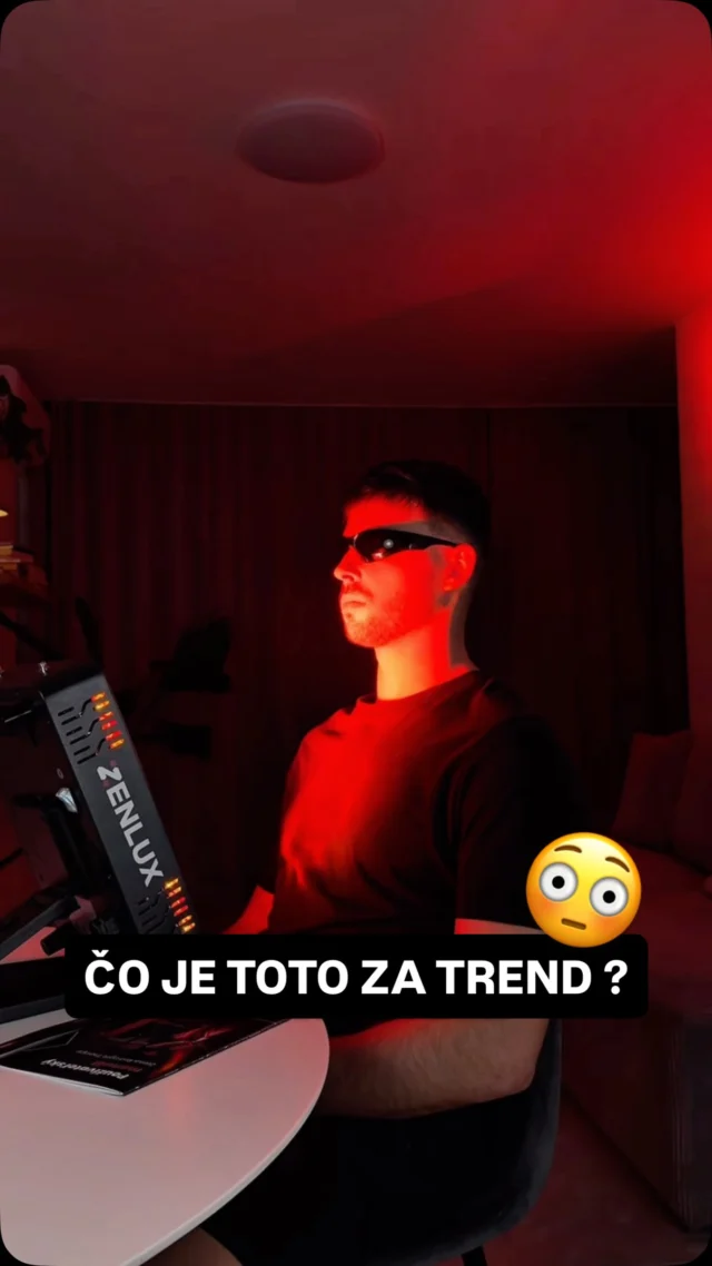Červené svetlo je nový wellness trend, ktorý je VŠADE. 🔴👀

Pleť? Red light.
Regenerácia po tréningu? Red light.
Unavené svaly? Red light.
Večerný wellness? Red light.

Ale čo to vlastne robí a prečo si ľudia kupujú celé red light panely domov? 😄

Presne to ti ukážeme.

Bez komplikovaných výrazov. Bez zázračných sľubov. Len red light therapy vysvetlená tak, aby si vedel/a, čo od nej reálne čakať a ako ju používať.

🔴 Vitaj vo svete ZenLux.

Dopraj telu luxus.

#redlighttherapy #redlight #zenlux #recovery #regeneracia wellness biohacking fitness